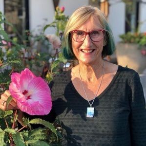 Meet your Posher, Frances